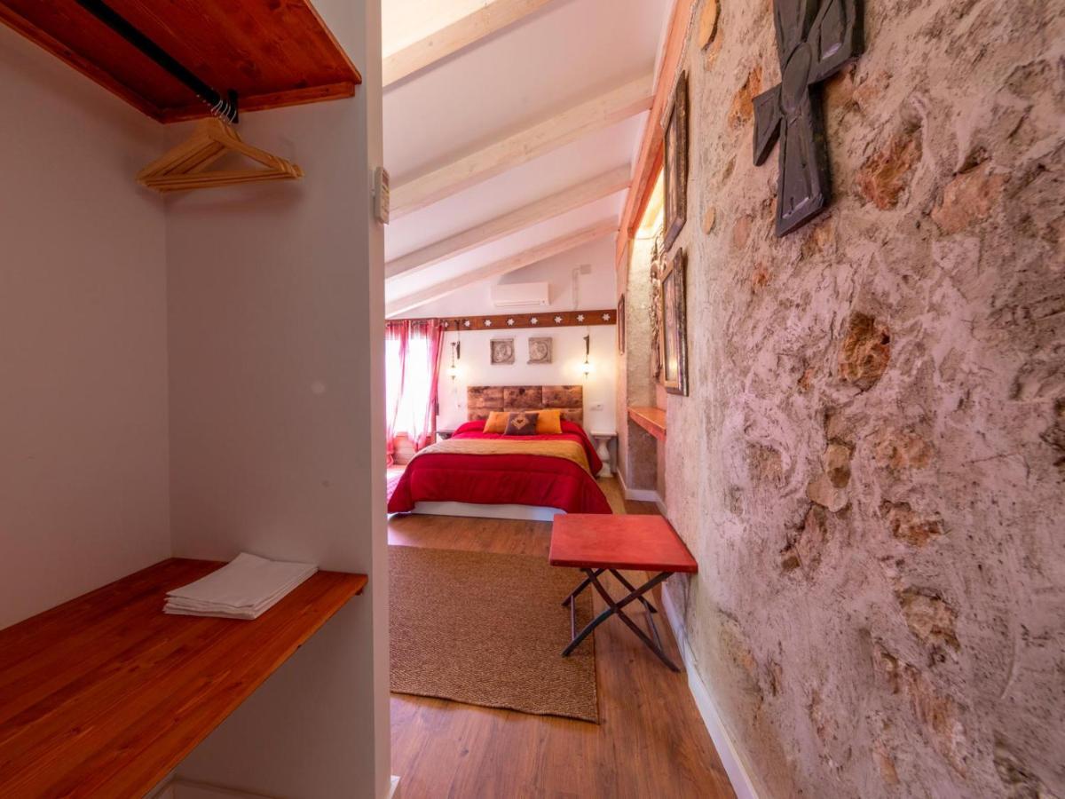 Domus Lapidis -