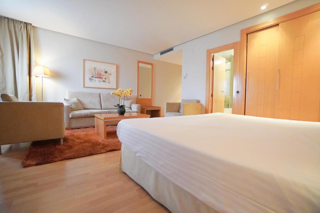 Reston Hotel 3*