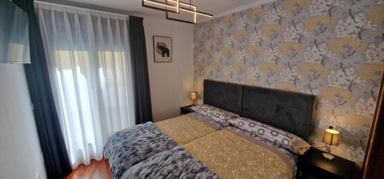 Apartamento Lugar De Alegria, Pegado A Playa, 2 Hab, 6 P, Wifi - Vut-4241-as
