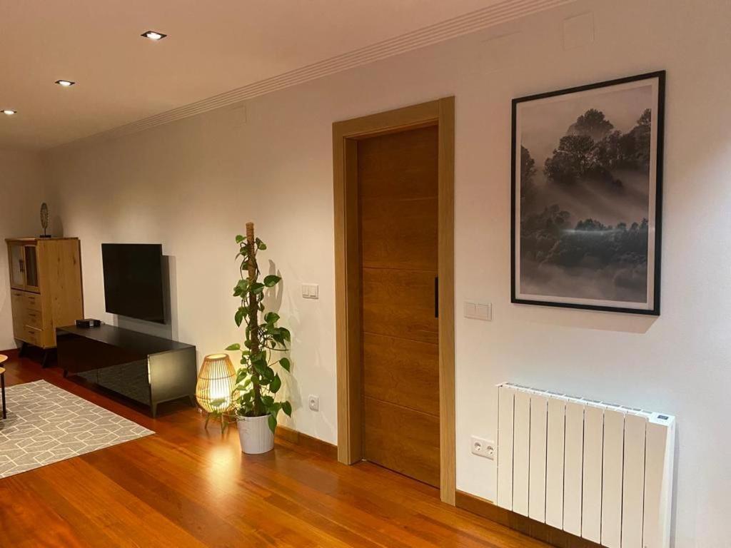Apartamento Lugar De Alegria, Pegado A Playa, 2 Hab, 6 P, Wifi - Vut-4241-as *