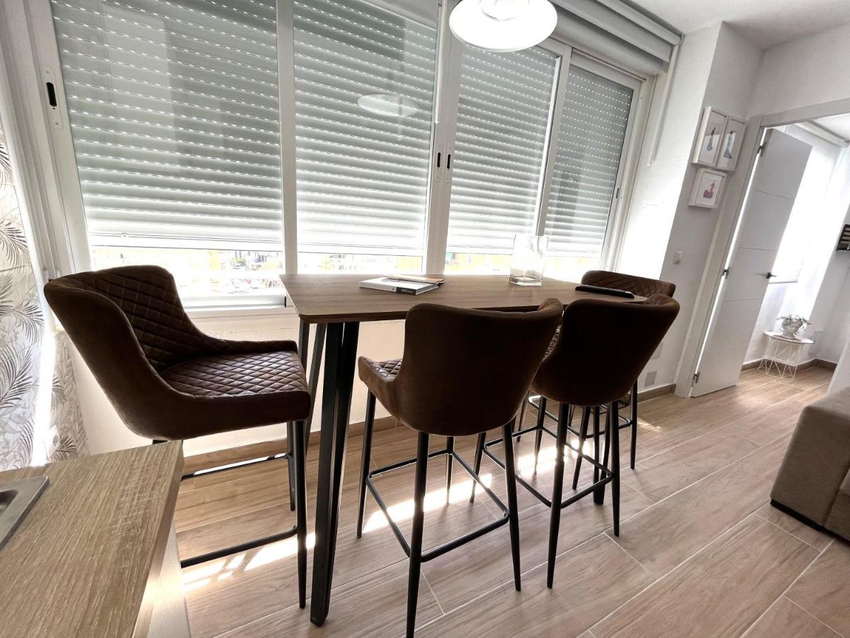 Apartment Cg630 - Nuevo - 1 Dorm - Vistas Lateral Al Mar - Wifi - Centro A 50 Metros, Playa A 650 Metros Torremolinos