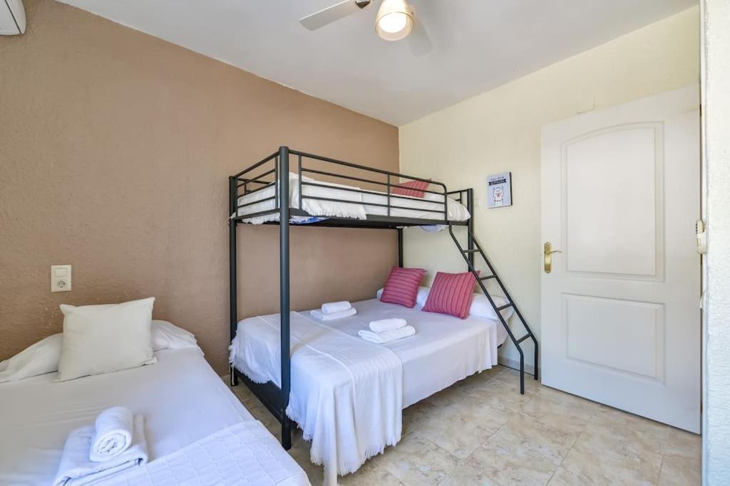 Guzman - Pura Vida Villa Moraira