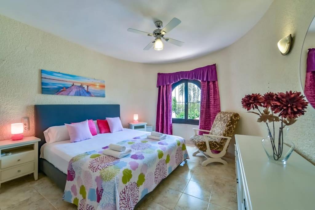 Guzman - Pura Vida Villa Moraira