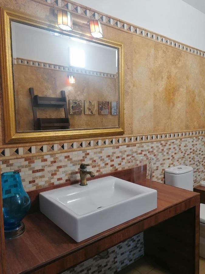 Casa Amagante, En Hoyo De