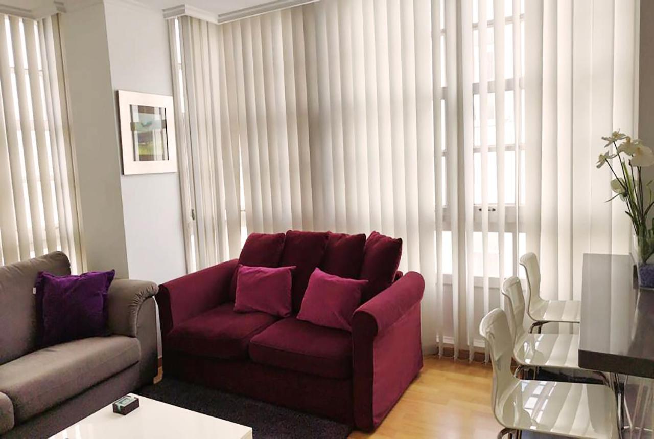 Purple&brown Coruña Apartamento