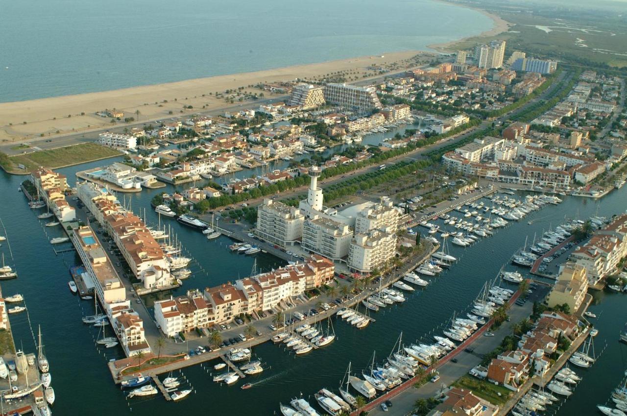 Castell Blanc Hotel Empuriabrava