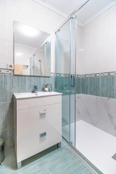Apartamento Piso De Diseno En El Casco Antiguo Castro Urdiales