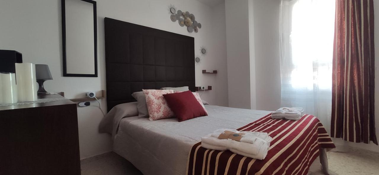 Jt Chiclana, ,parking, Aire, Wifi, Tv, Terraza Apartamento