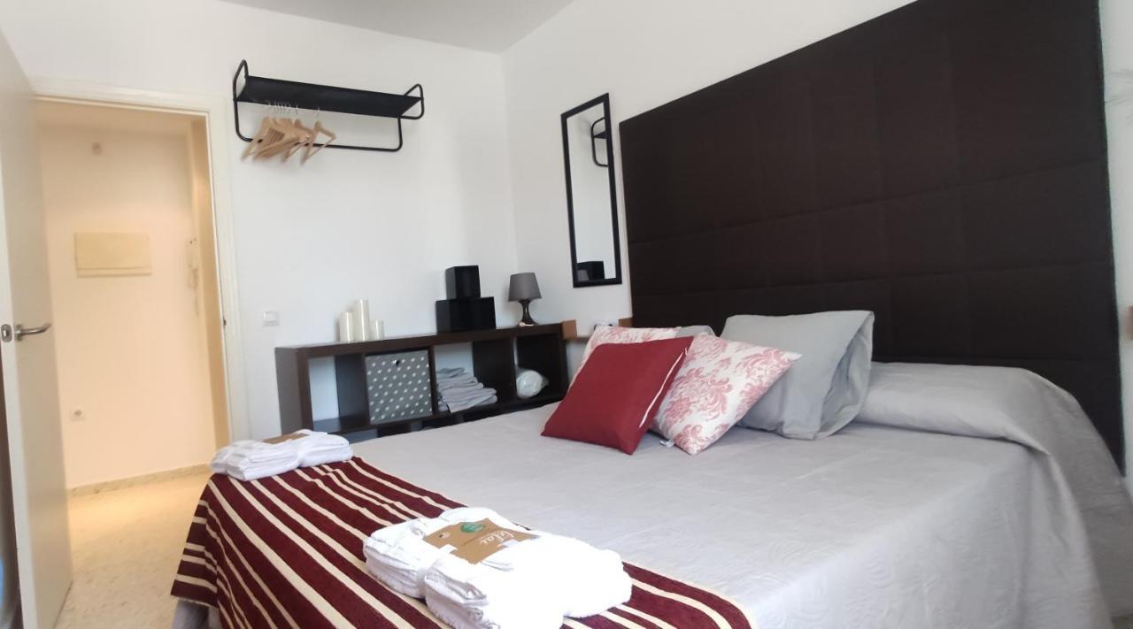 Apartamento Jt Chiclana, ,parking, Aire, Wifi, Tv, Terraza *