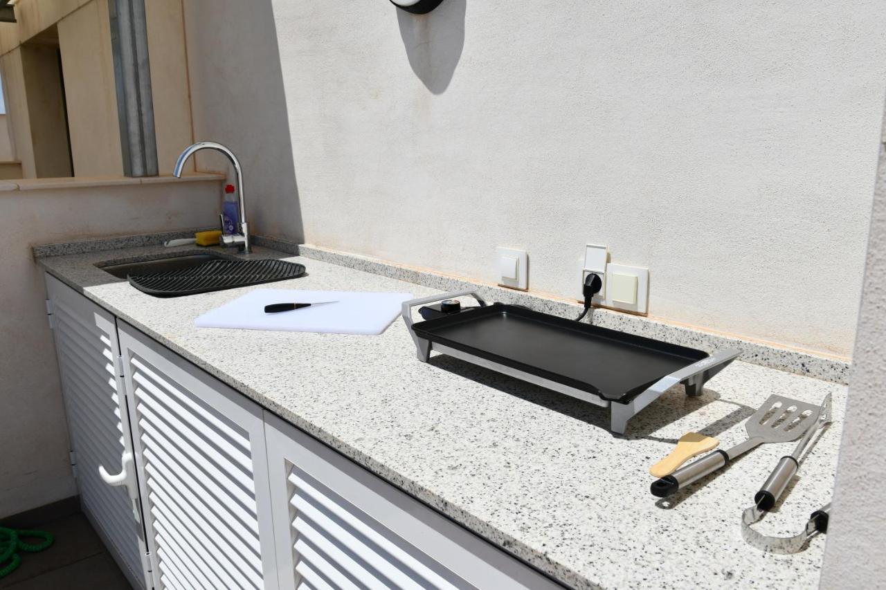 Apartment Luxurious Flat & Private Rooftop In Villamartin Orihuela Costa Dehesa de Campoamor (Orihuela Costa)