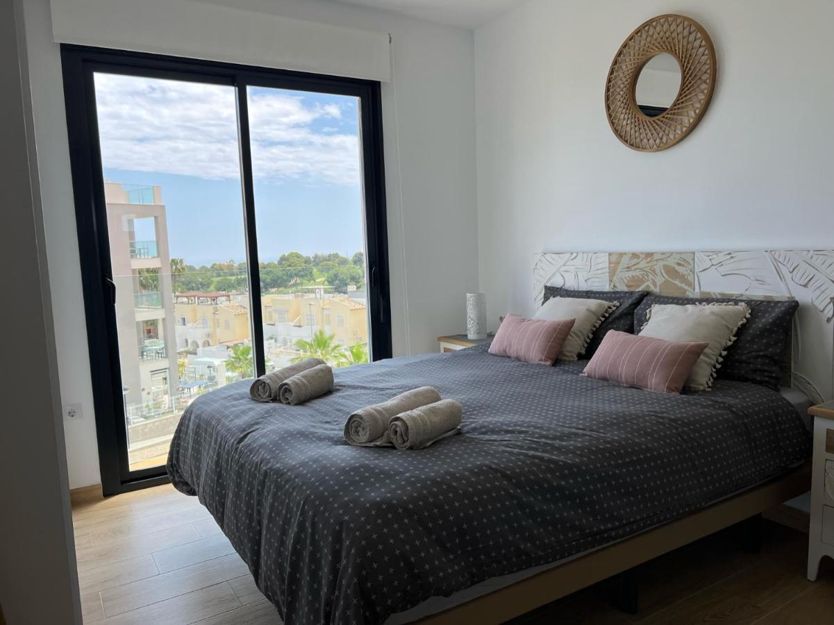 Apartment Luxurious Flat & Private Rooftop In Villamartin Orihuela Costa