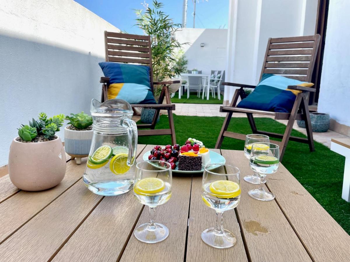 Gatu Premium Atico Caleta , Preferente Mayores De 25 Anos Y Familias Cadiz