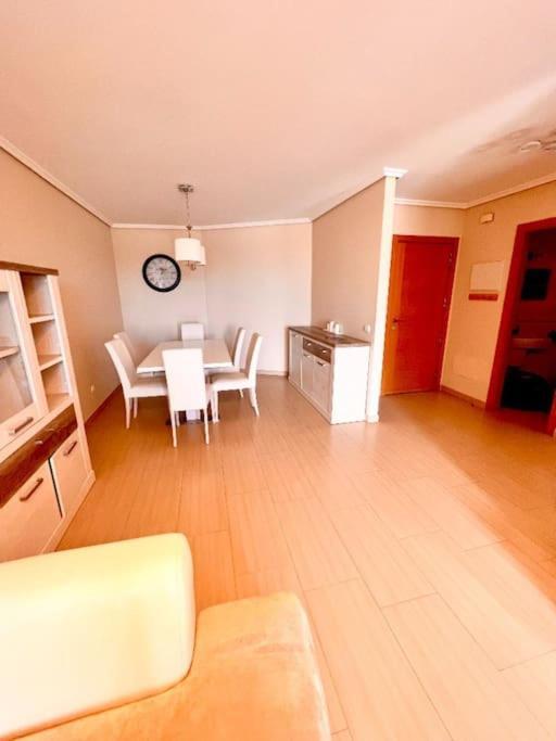 Apartment 3-bedrooms Apartament Vista Roja