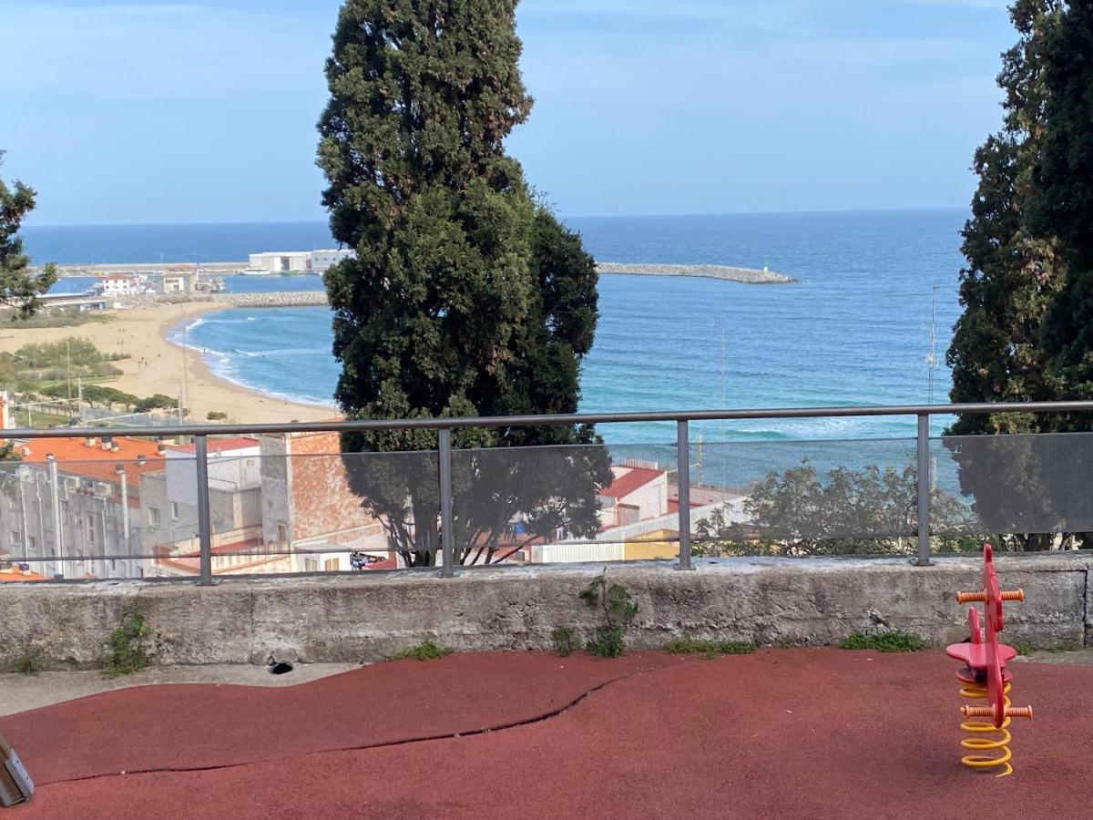 Apartment 3 Bdrm Near The Sea! Great For Kids! *