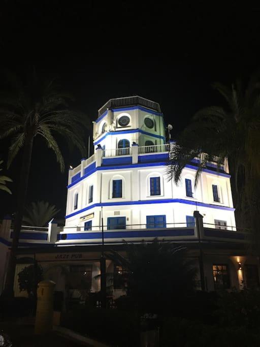 Superbe Avec Piscine A 800m De La Mer *
