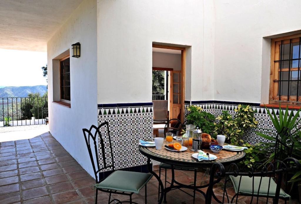 Villa Piltraque - Our Stunning Country To Rent In Andalucia, Spain Colmenar