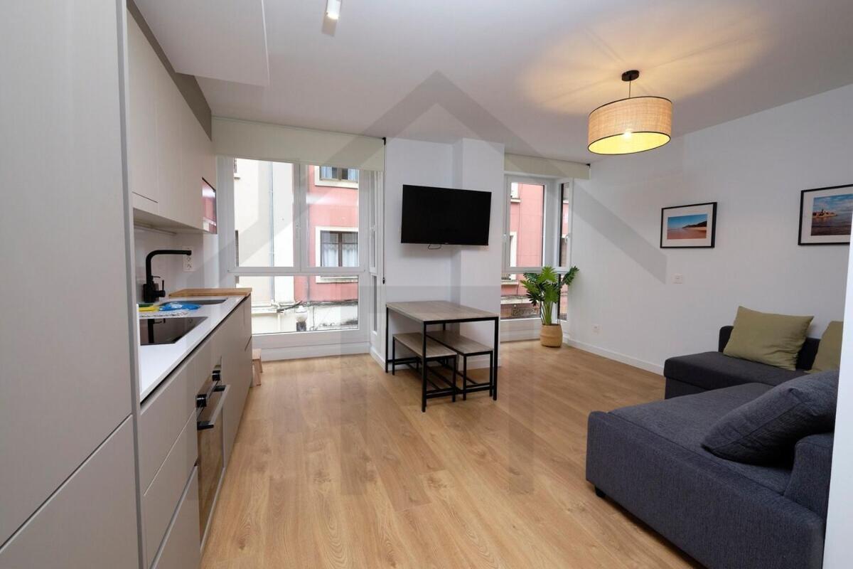 Cervantes - Apartamento A Estrenar Con Parking *