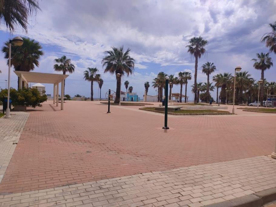 Hermoso Piso Primera Linea Apartment Motril