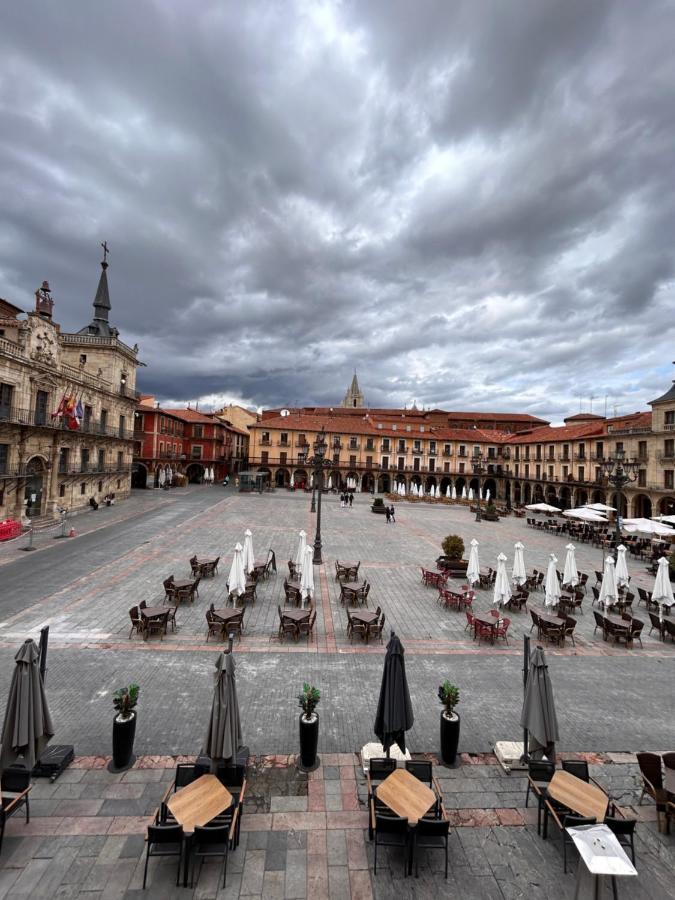 Plaza Mayor - Bohemia Pensión *