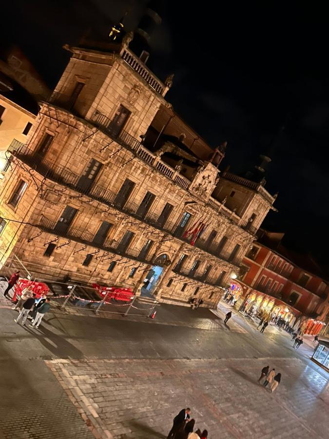 Plaza Mayor - Bohemia Pensión León