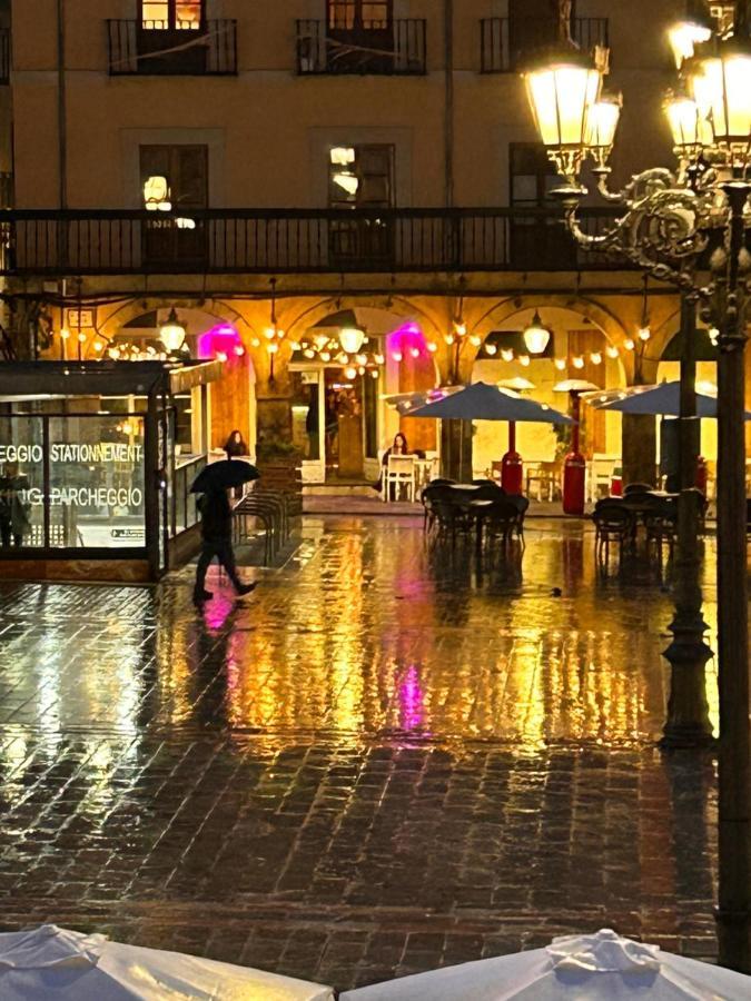 Plaza Mayor - Bohemia Pensión León