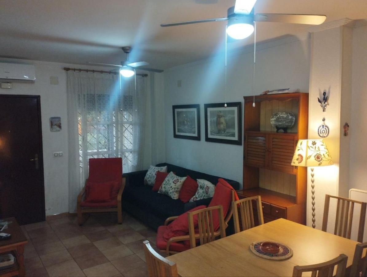 Adosado Con Patio * Punta Umbria