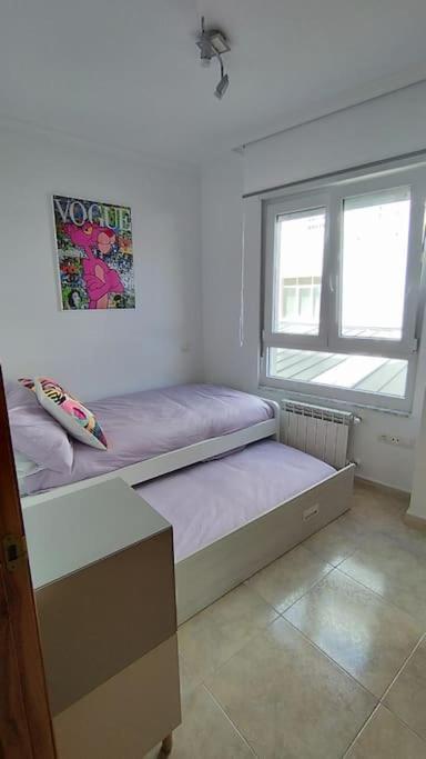 Apartamento En Foz. Primera Linea Playa Rapadoira *