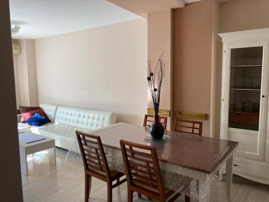 Piso Vacacional En Sant Carles De La Rapita. Apartamento
