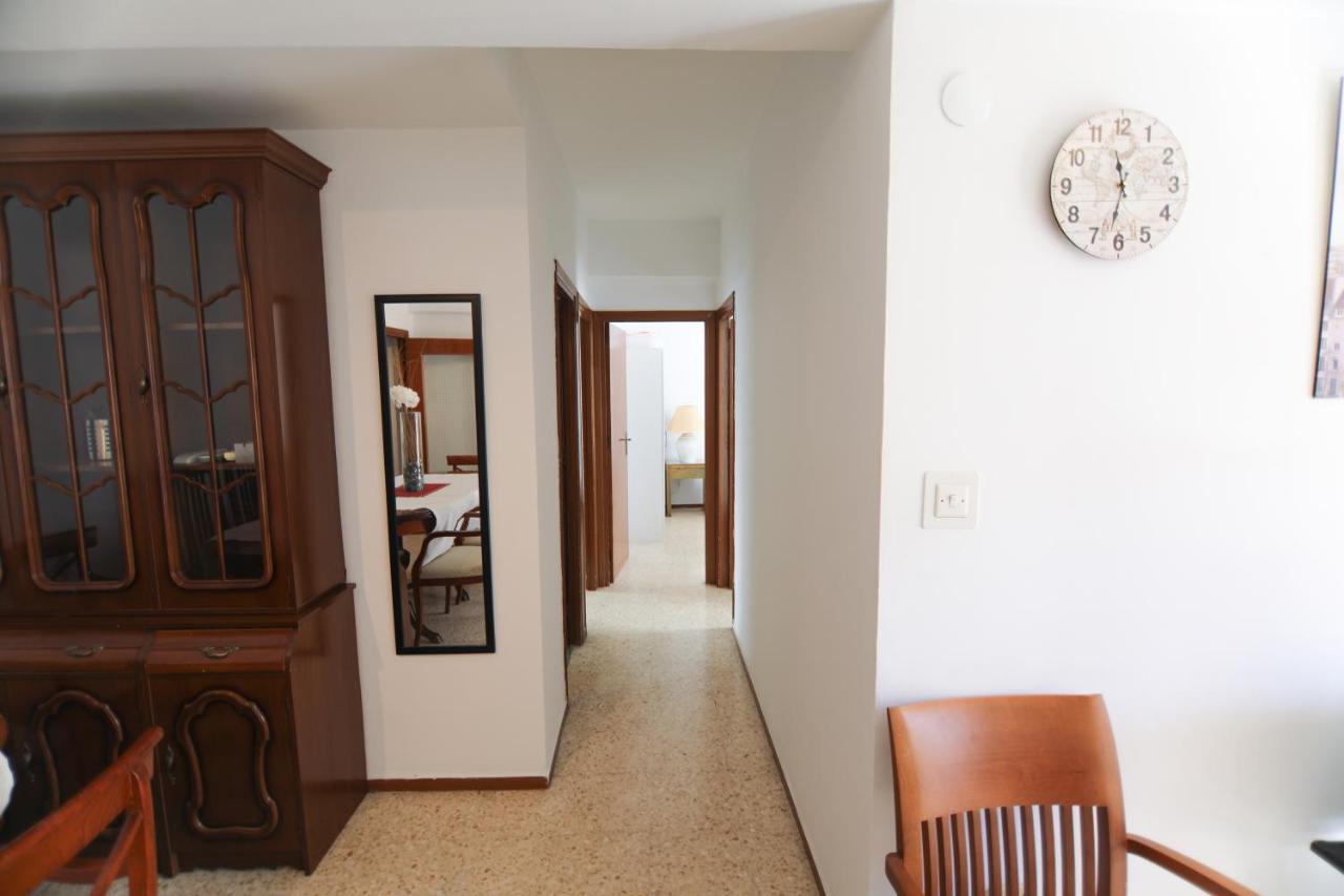 Apartment Rentalsevilla Apartamento Luminoso Con 3