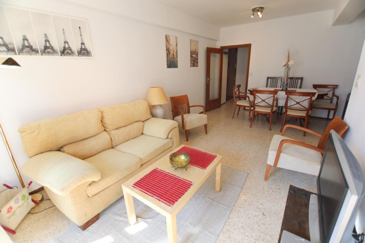 Apartment Rentalsevilla Apartamento Luminoso Con 3 Seville