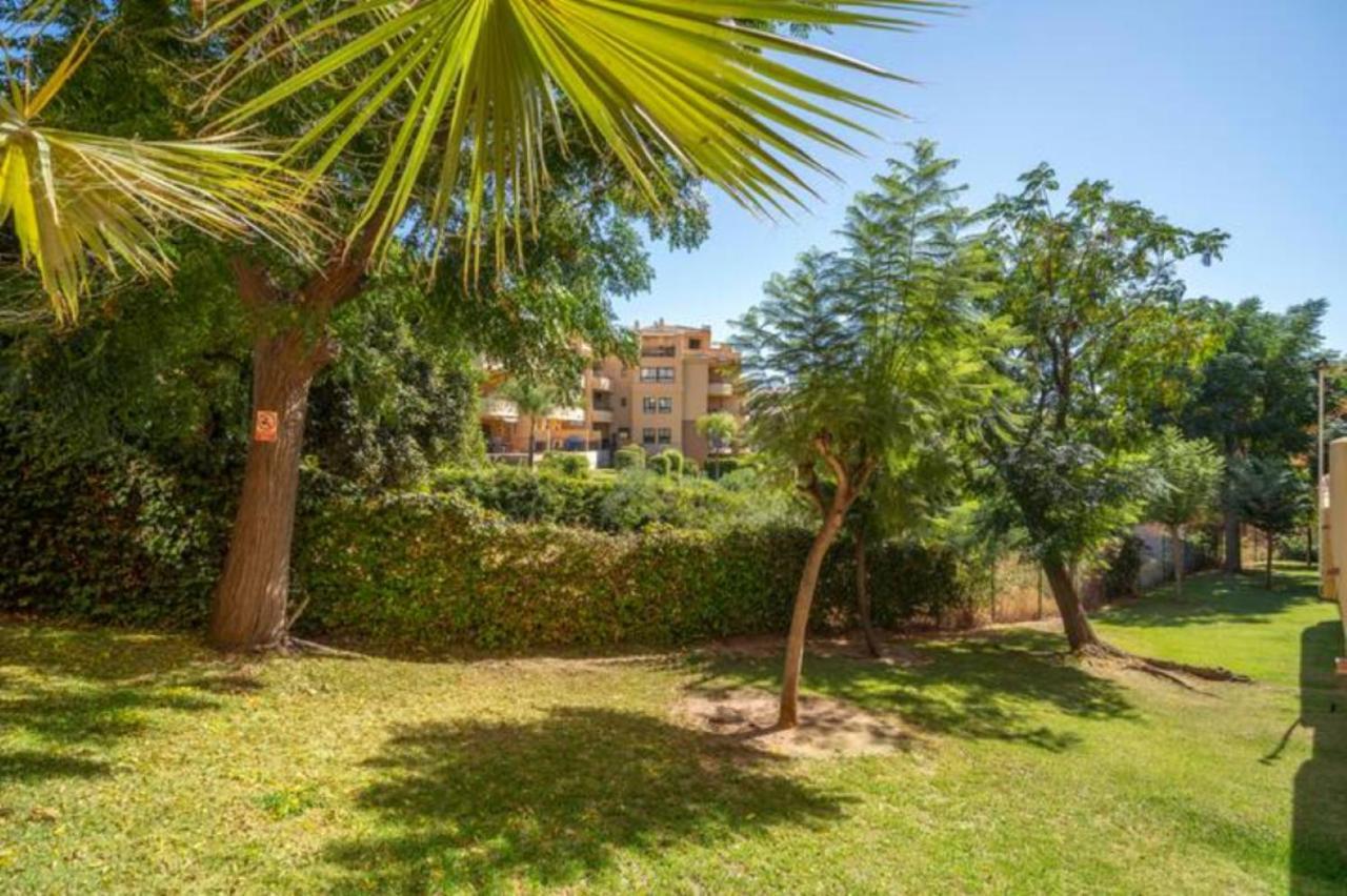 Muy Luminoso, Zona Tranquila, Piscina Y Garaje Mijas