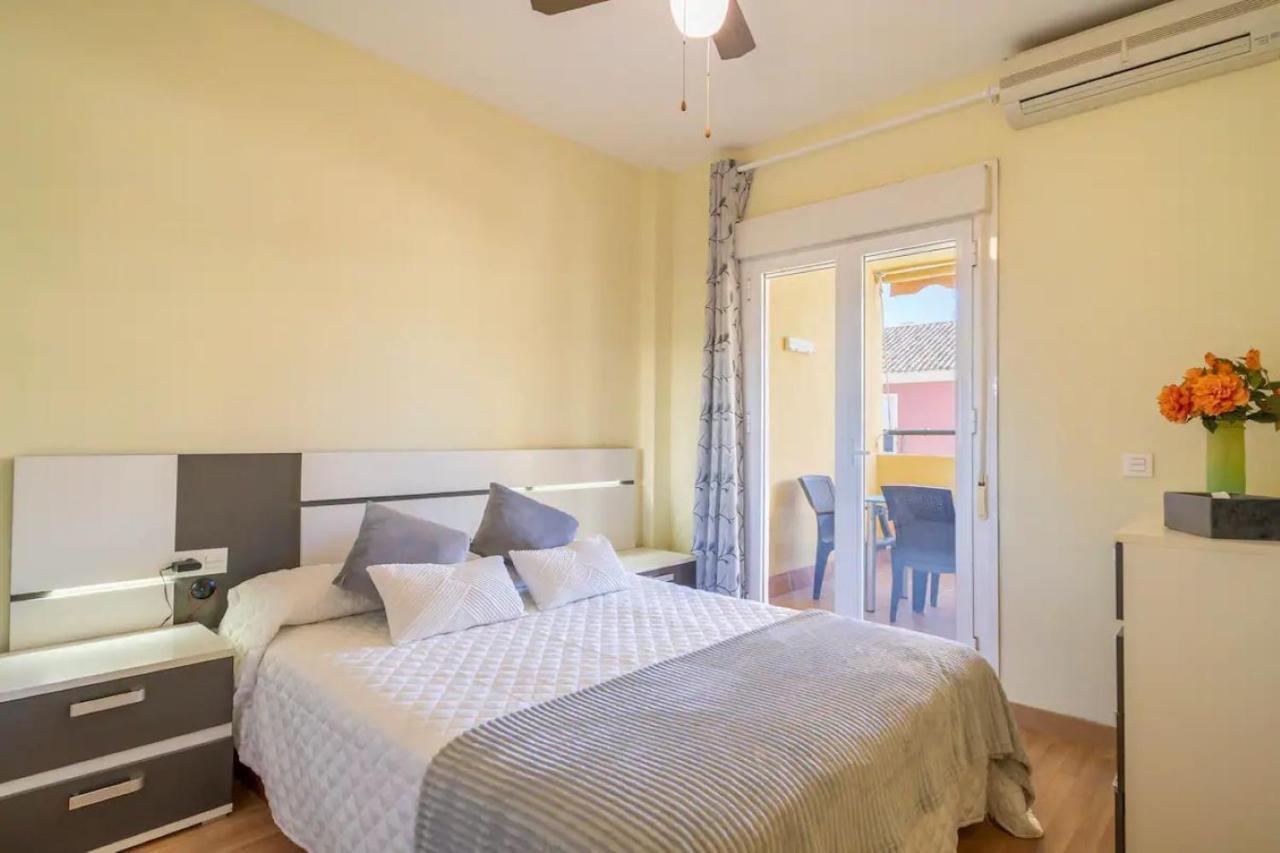 Apartamento Muy Luminoso, Zona Tranquila, Piscina Y Garaje