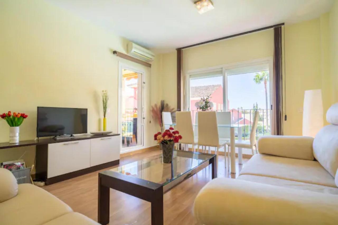 Apartamento Muy Luminoso, Zona Tranquila, Piscina Y Garaje Mijas