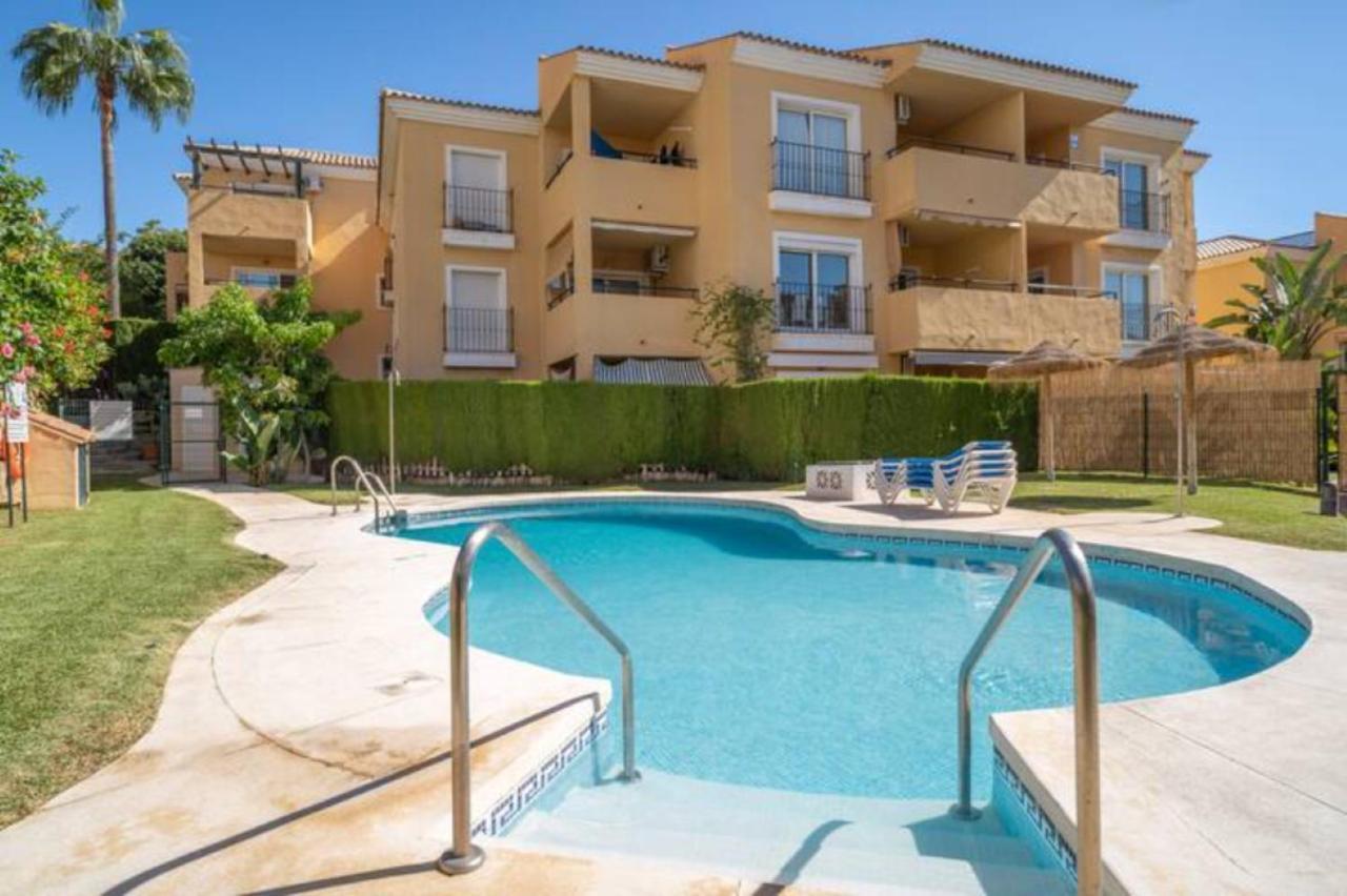 Muy Luminoso, Zona Tranquila, Piscina Y Garaje Apartamento Mijas