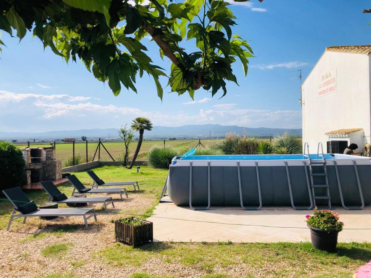 Masia Llambrich Holiday home Deltebre