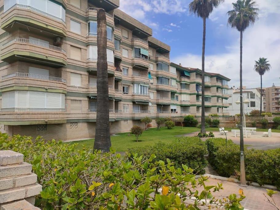 Hermoso Piso Primera Linea Motril