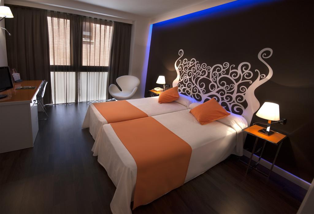Plaza Hotel 3*