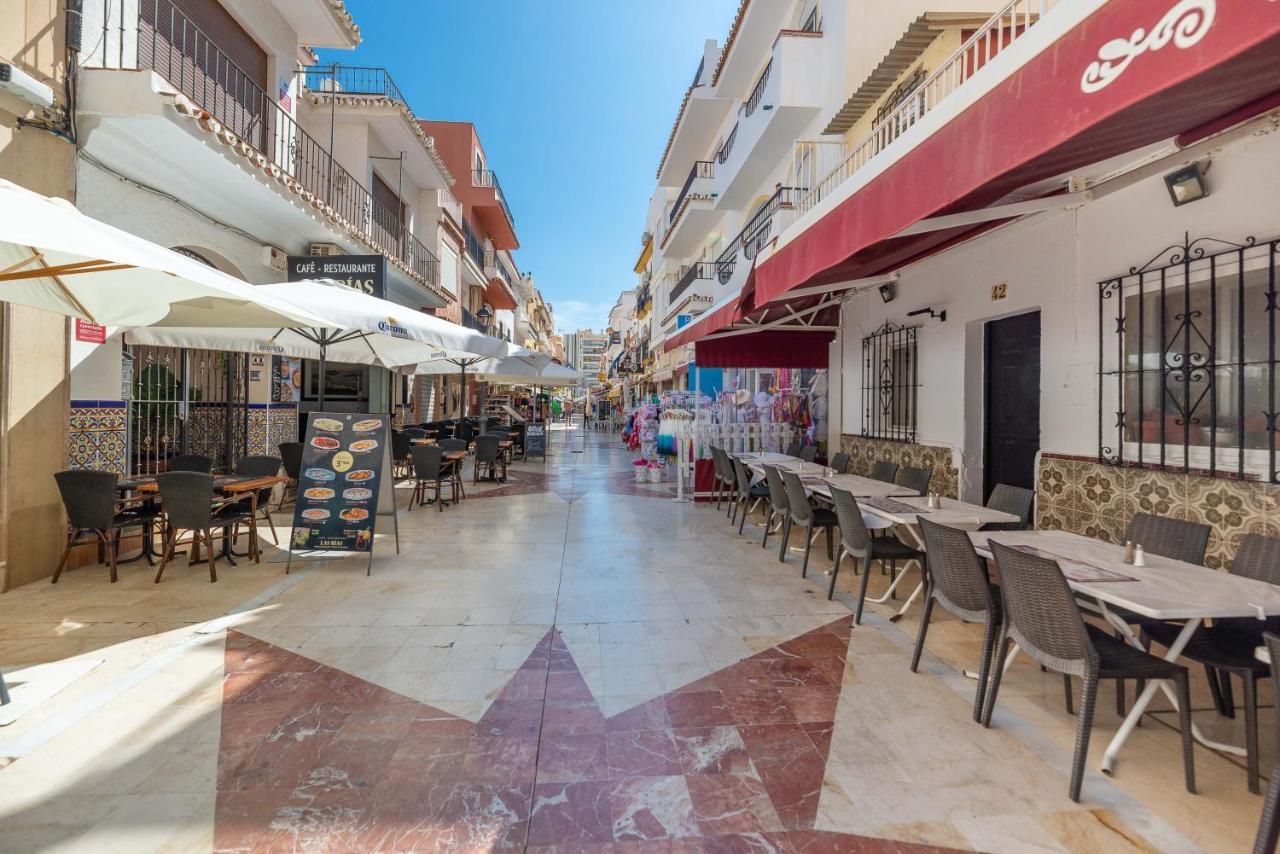 Homeforguest Bright In La Carihuela Near The Apartment Torremolinos