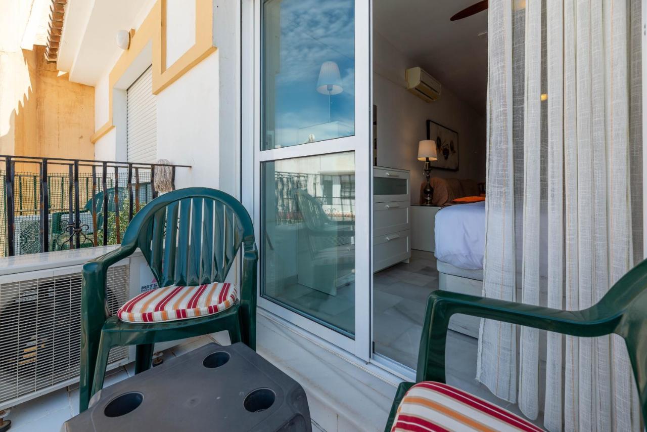 Homeforguest Bright In La Carihuela Near The Apartment