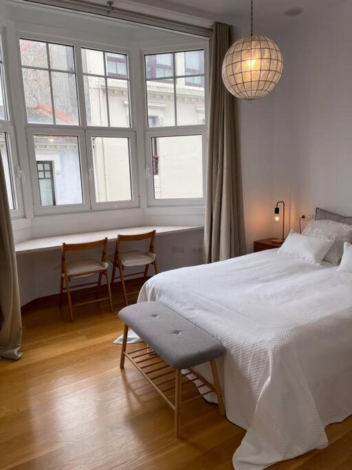 Apartamento Al Lado De Maria Pita Y Del Puerto. A Coruña