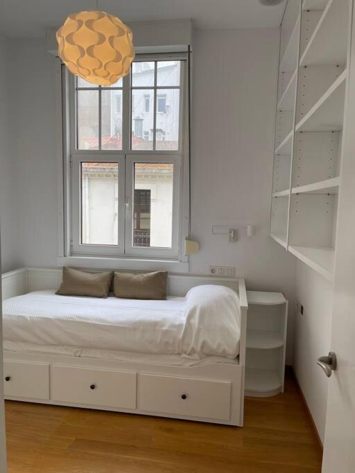 Apartamento Al Lado De Maria Pita Y Del Puerto. A Coruña