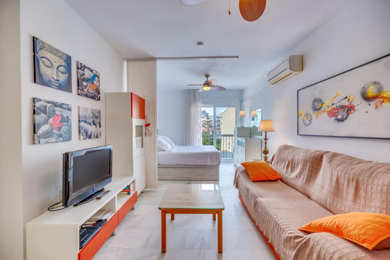 Homeforguest Bright In La Carihuela Near The Apartamento *
