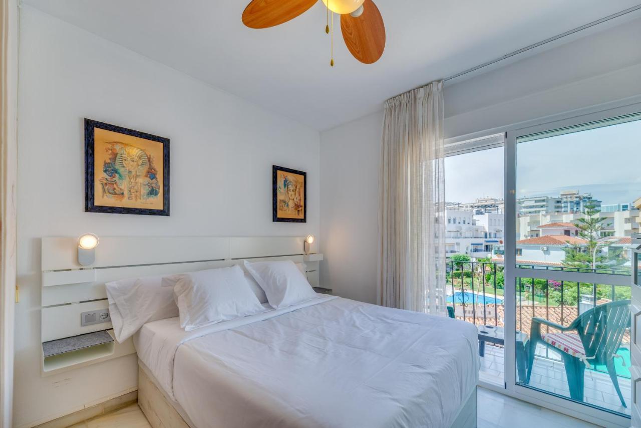 Apartment Homeforguest Bright In La Carihuela Near The