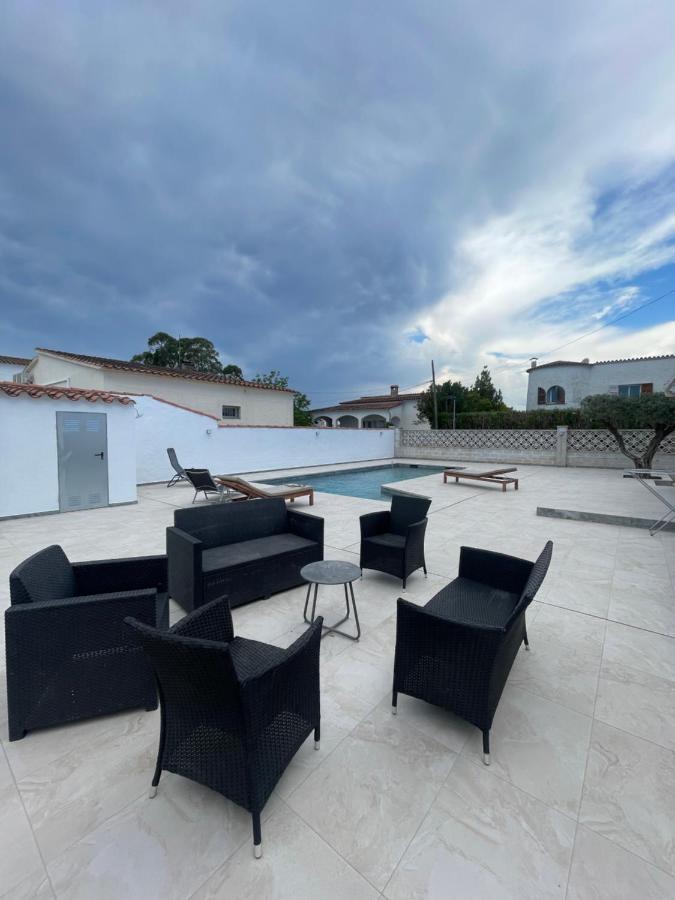 Welcs -046- Con Piscina Holiday home