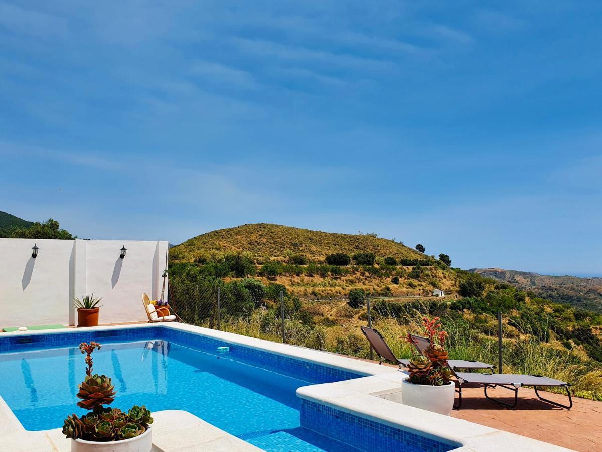 En-suite Bedroom With Private Entrance At Casa Sofija Sedella