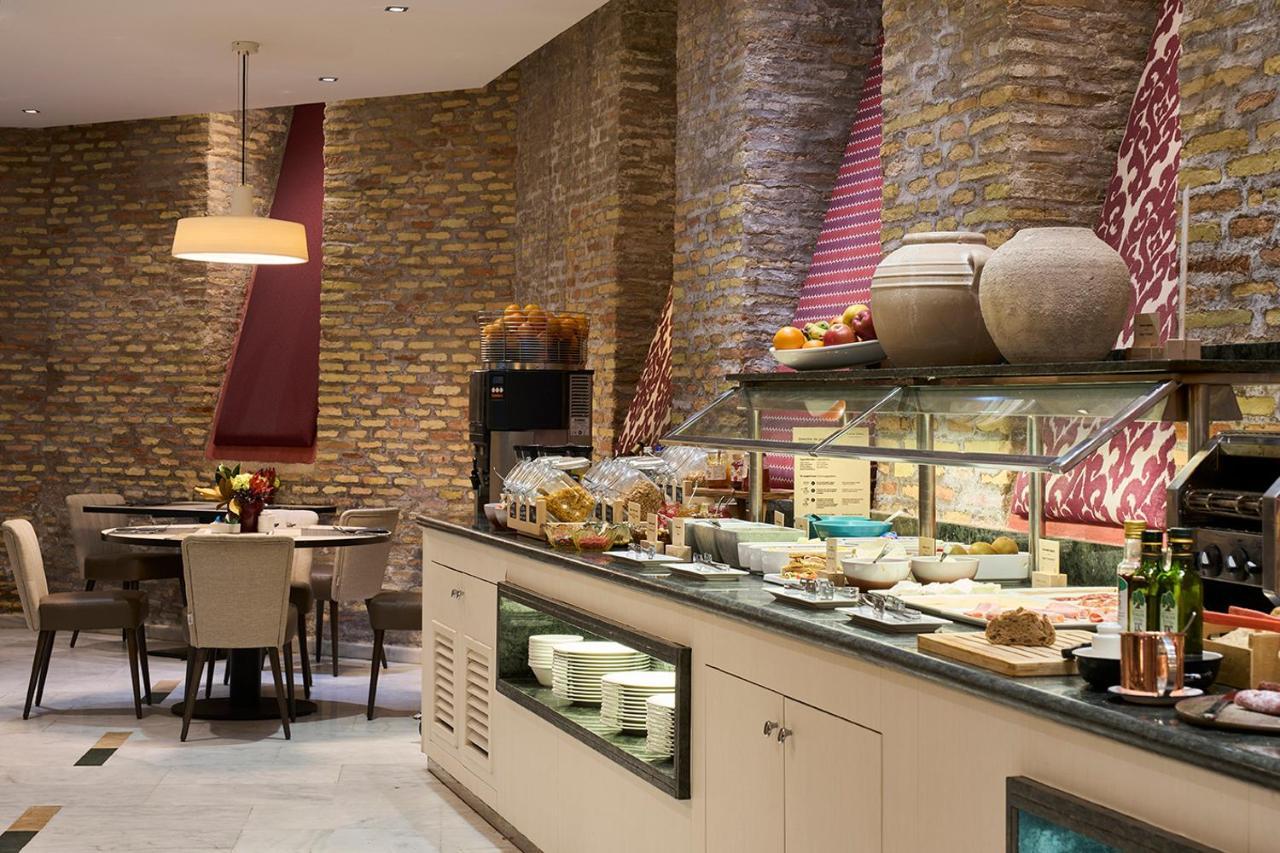 Hotel Catalonia El Pilar 4*