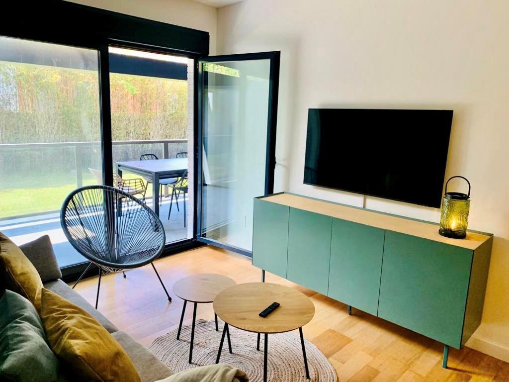 Precioso - Moderno Terraza Y Parking, 2 Hab, 2 Banos, 6-7 Pers - Dispo Abril Y Mayo *