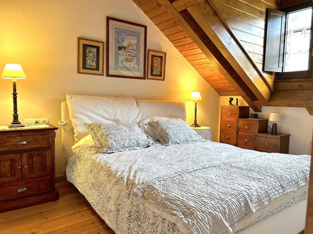 Apartament Amb Llar De Foc I Altell A By Rural D'aneu