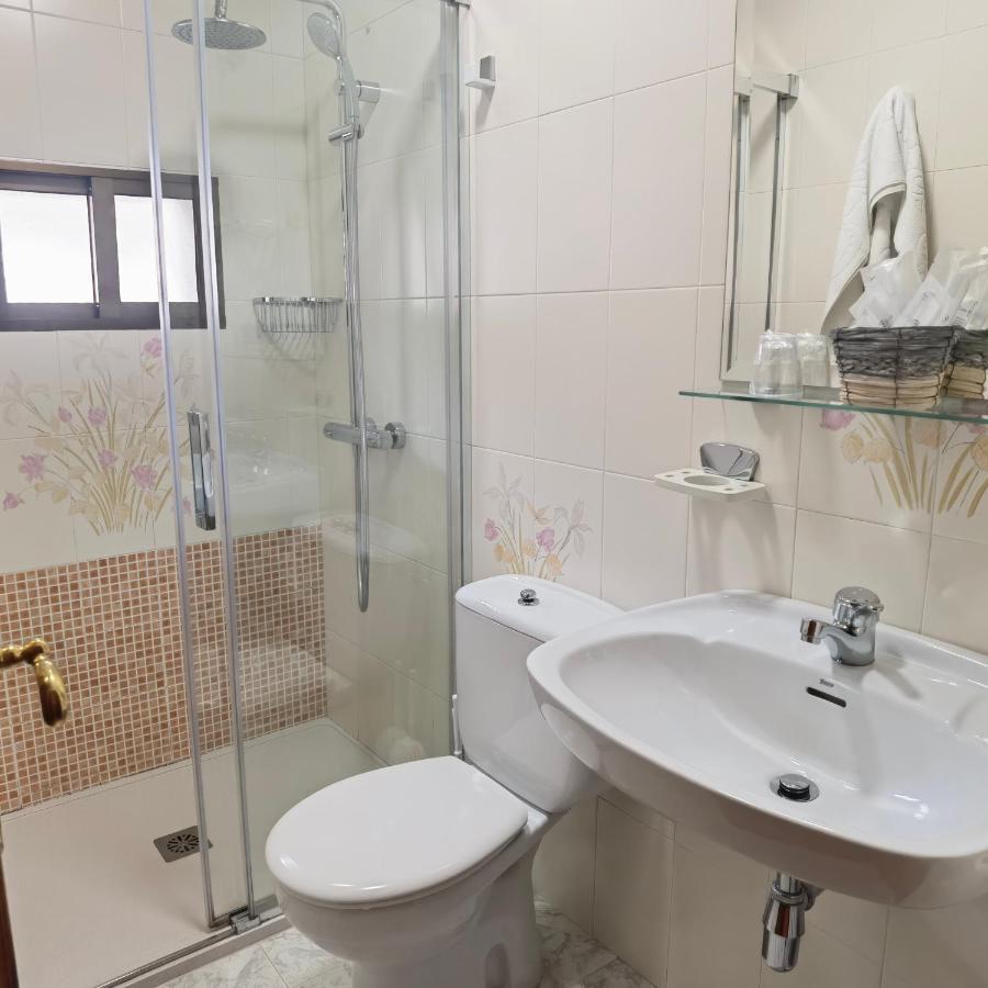 Hotel Linares Poio