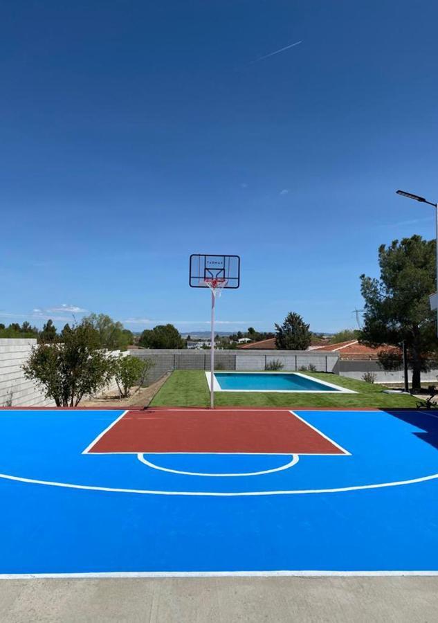 Holiday home Casa Con Piscina, Alarilla *